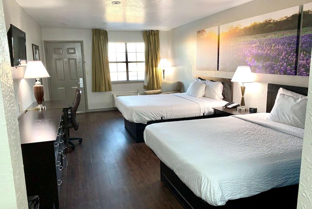 Days Inn & Suites By Wyndham - Canton First Monday Trade Days Esterno foto