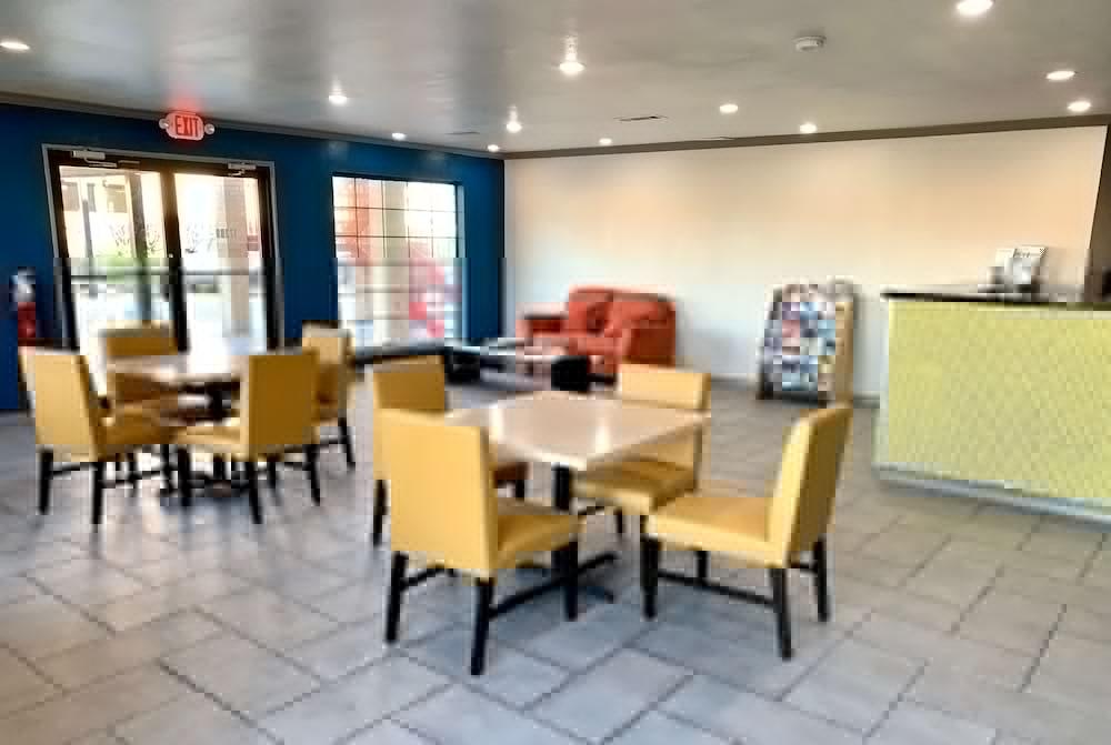 Days Inn & Suites By Wyndham - Canton First Monday Trade Days Esterno foto